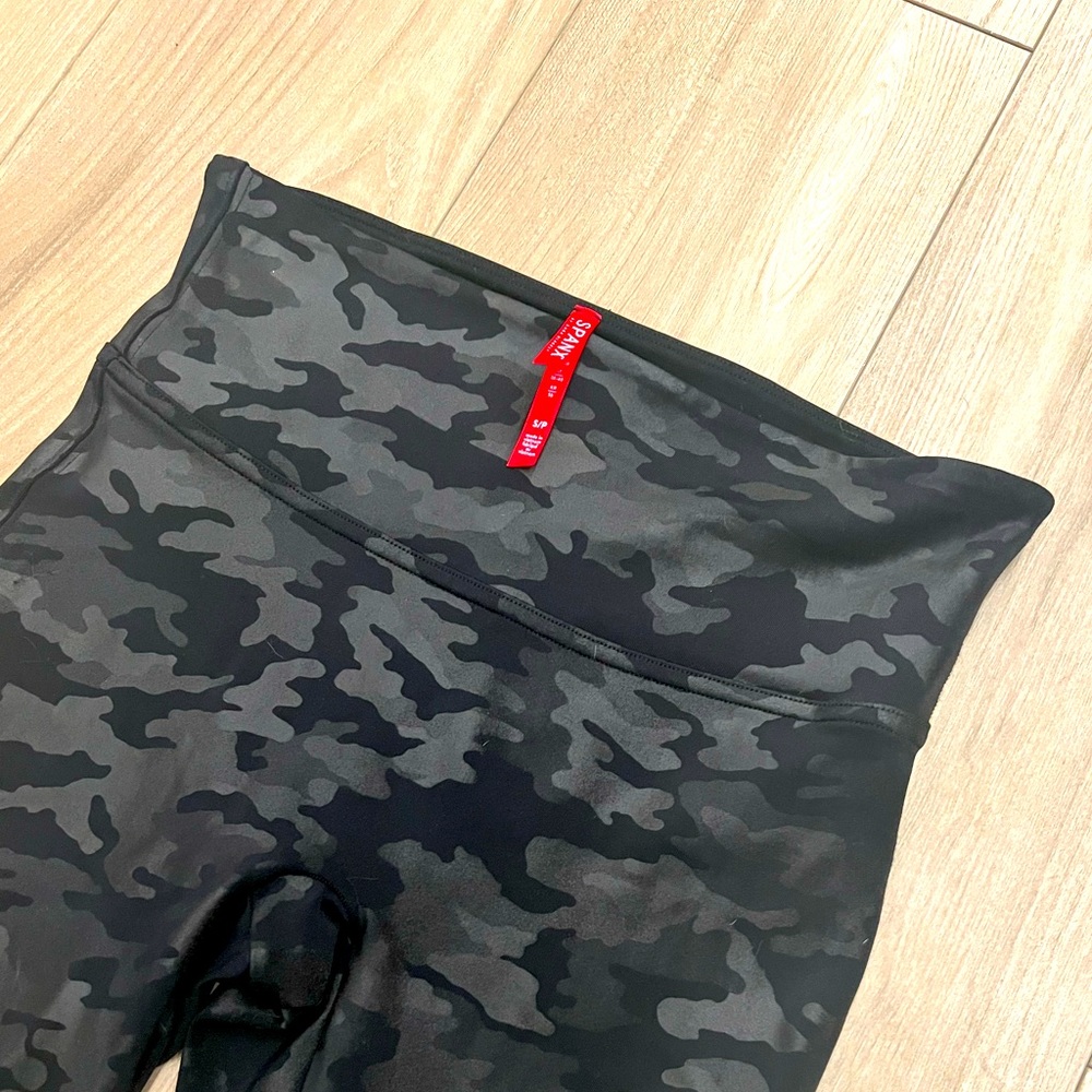 Spanx Black Faux Leather Camo